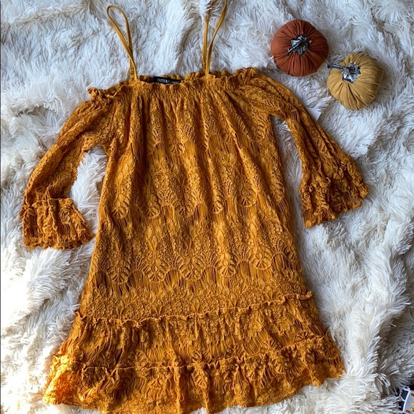 Faith and flower lace tunic - Picture 1 of 3